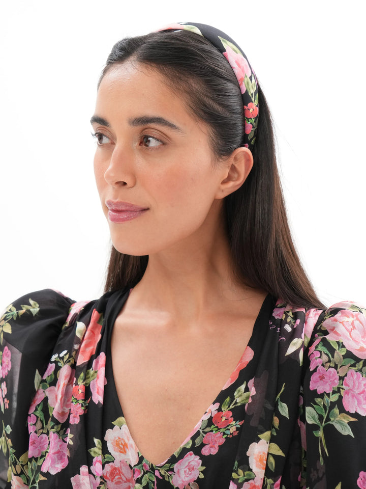 NOELIA, BLACK HEADBAND WITH BABY PINK MEDIUM PINK FLOWERS