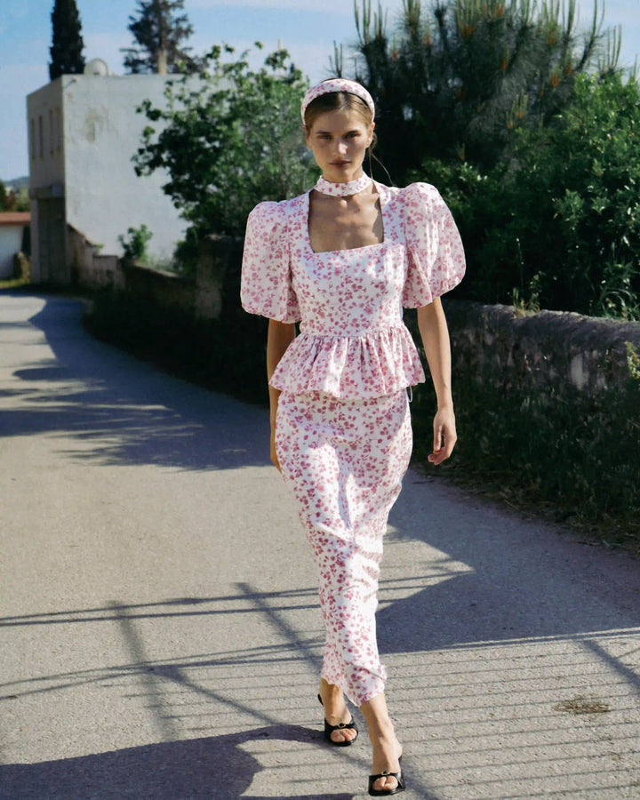 Kerelin, midi skirt made of ivory crepe de chine with small light pink flowers