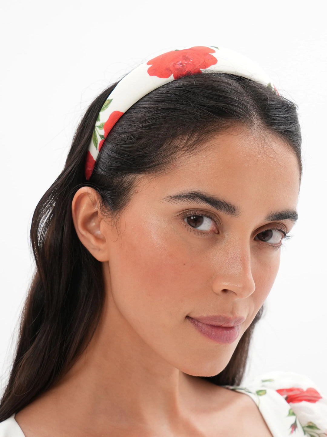 NOELIA, MILKY WHITE HEADBAND WITH MEDIUM RED FLOWERS